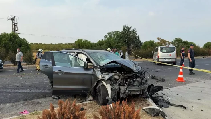 İzmir’de Trafik Kazası: 2 Ölü, 3 Yaralı!