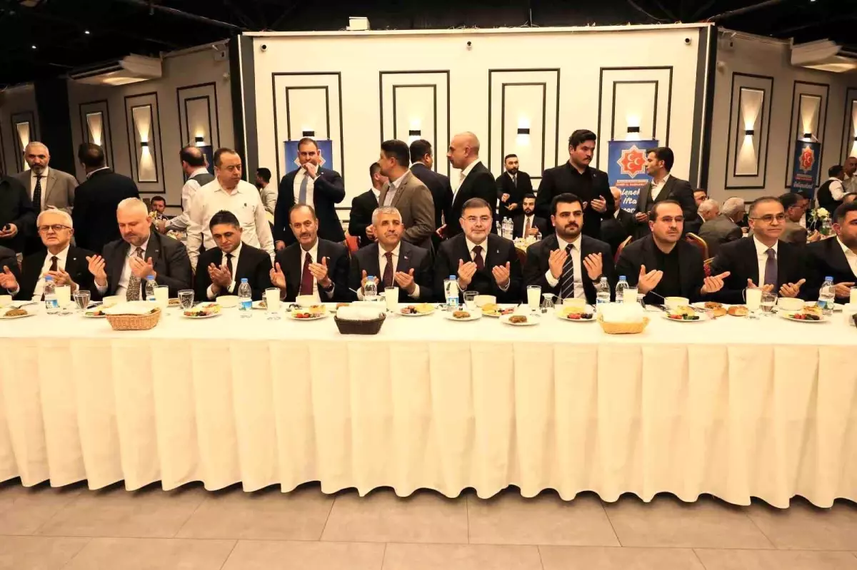 Sahte Diplomalara Tepki Geliyor: AK Parti’den Uyarı