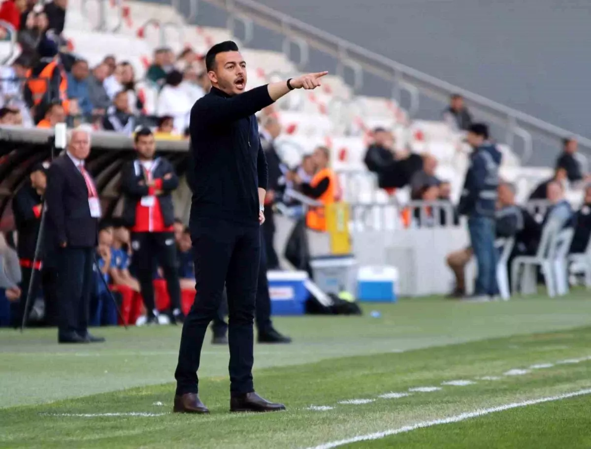 Altay’da Karaaslan, Eleştirilerin Hedefinde!