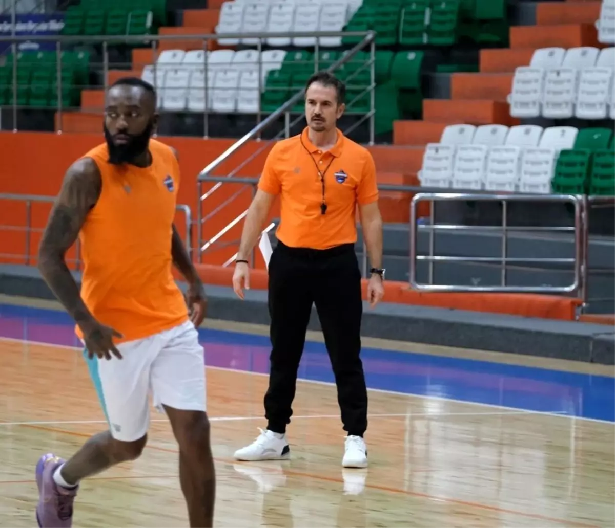 Karşıyaka Basketbol, Ahmet Çakı ile anlaştı!