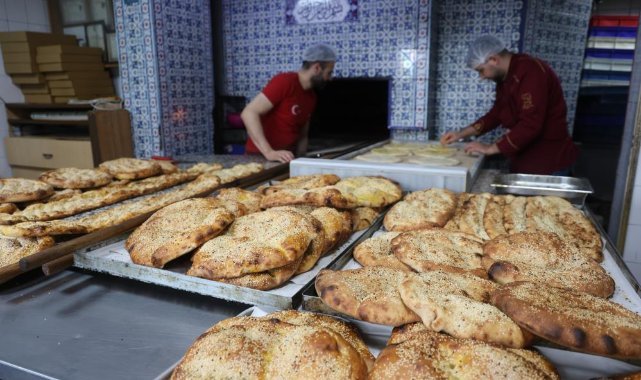 Ramazan Pide Ustalarının Sıcak Mesaisi!