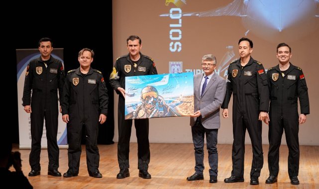 SOLOTÜRK, Ege Üniversitesi’nde Uçuş Hayallerini Paylaştı