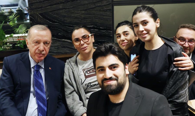 Erdoğan’dan Ankaralılarla Keyifli Çay Sohbeti