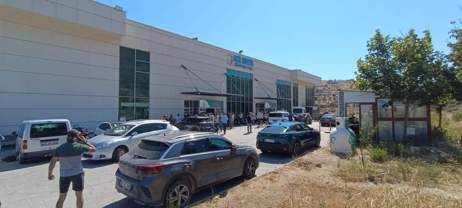 Foça’da Eski Başkan Tahir Şahin Kalp Krizi Geçirdi