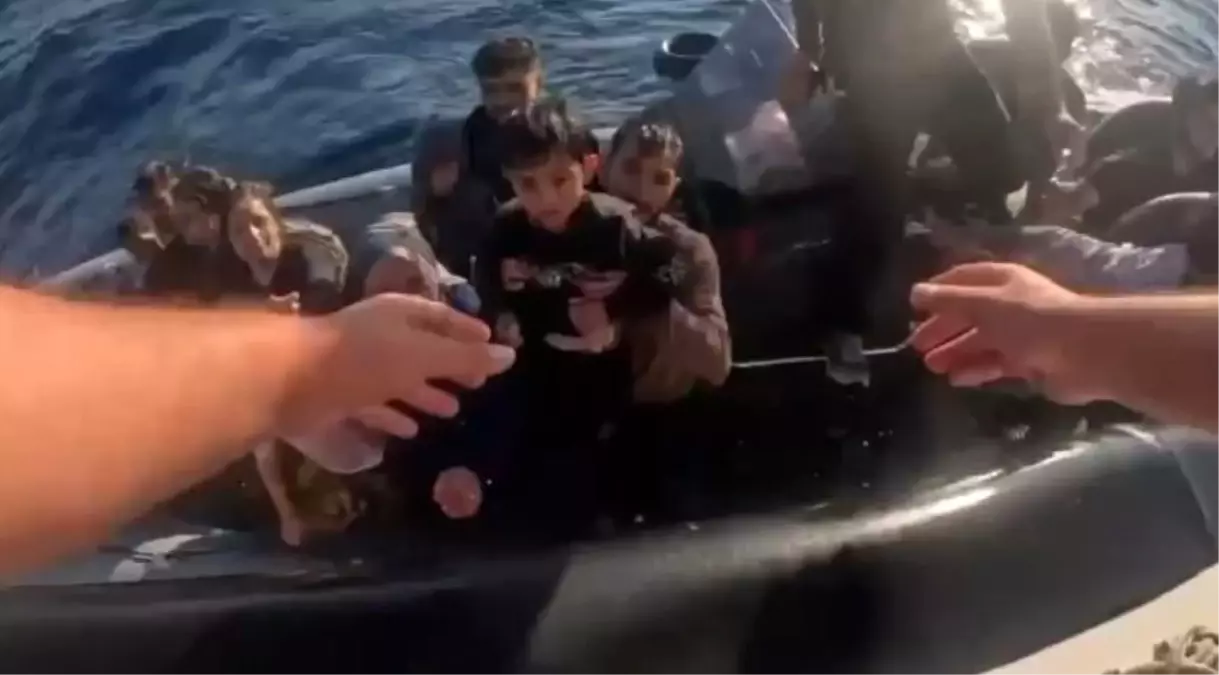 Karaburun’da 36 Göçmen Kurtarıldı, Hayat Kurtarıldı!