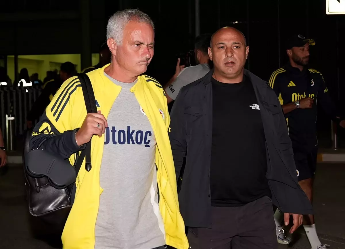 Fenerbahçe İzmir’de Taraftarla Coşkulu Karşılama!