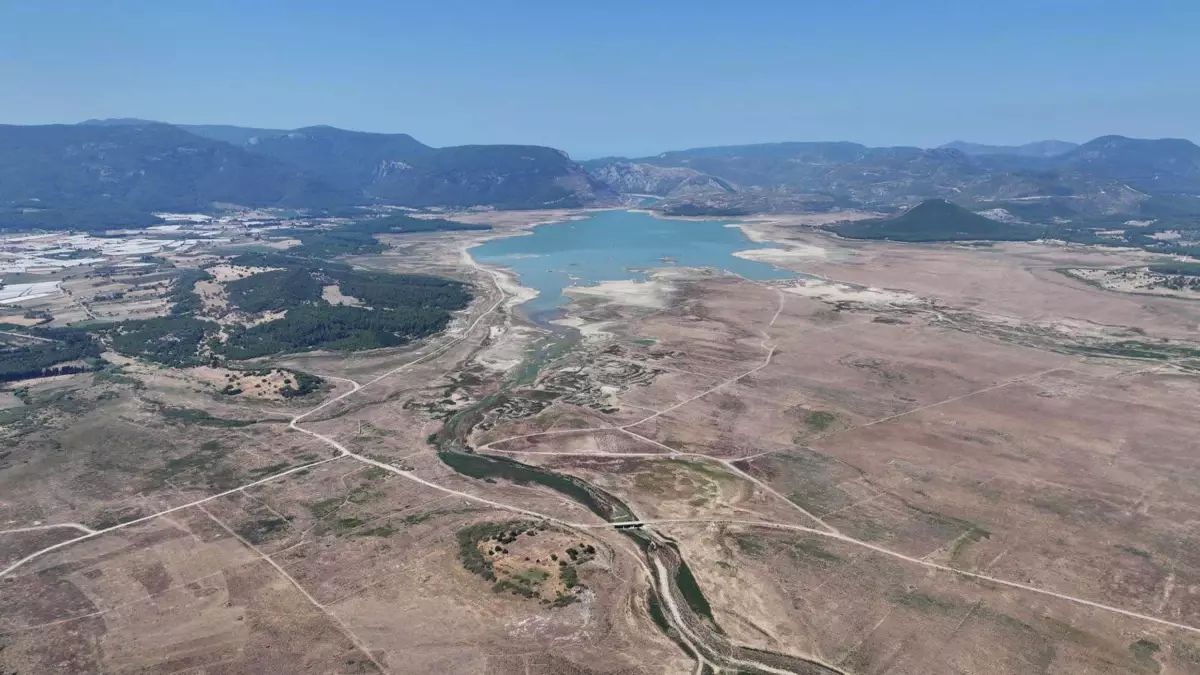 İzmir’de Su Kesintileri 3 Günde Bir Yapılacak!