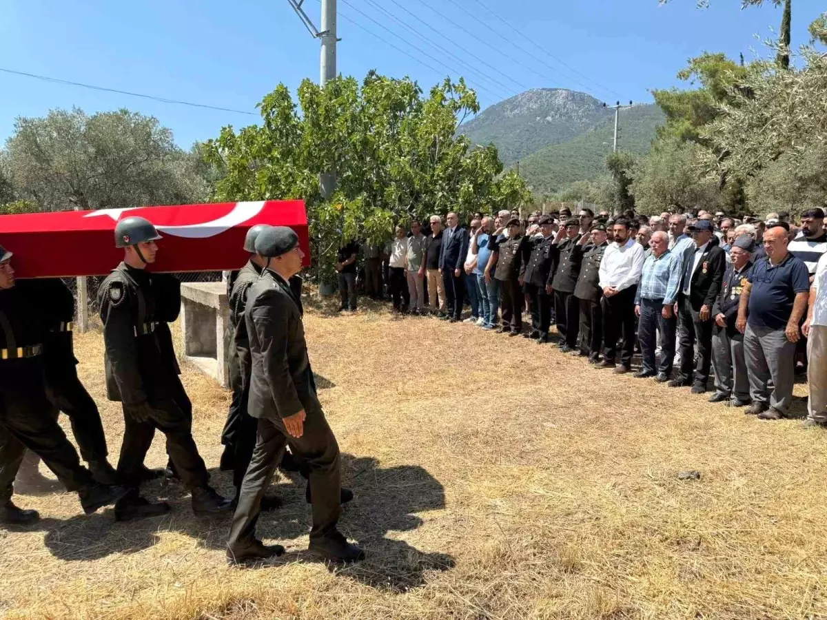 Kıbrıs Gazisi Aydemir Askeri Törende Uğurlandı