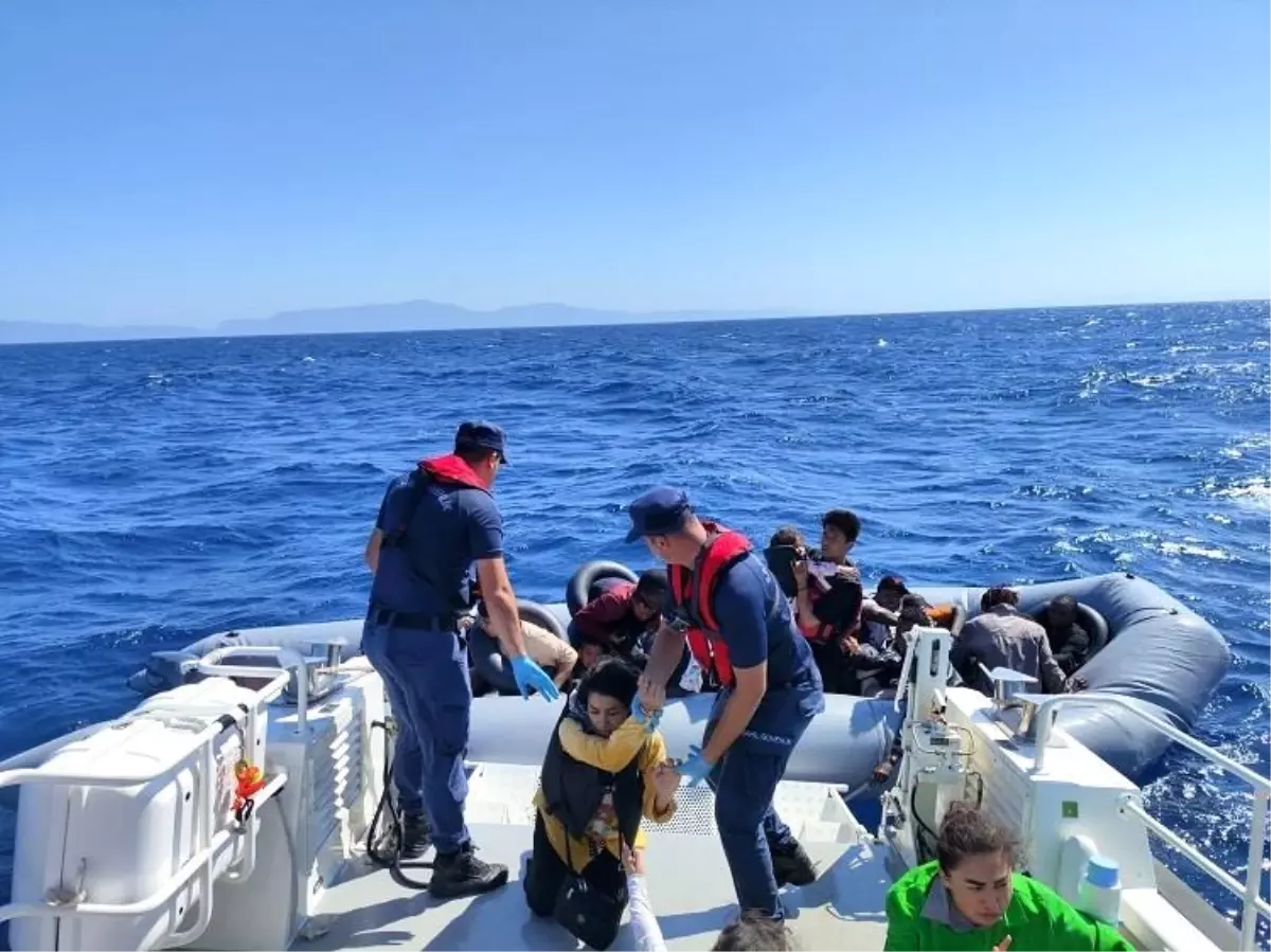 Seferihisar’da 30 Düzensiz Göçmen Kurtarıldı