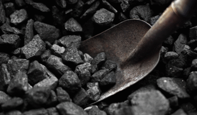 Hızır Haşim Kaya’dan Soğuk Kış Günlerinde Kömür ve Yakacak Yardımı