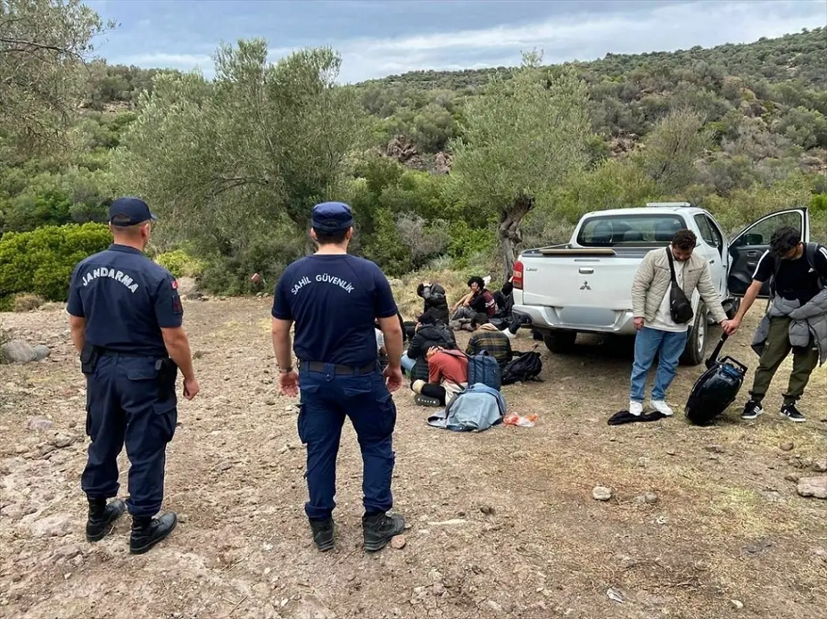Çeşme’de 35 Düzensiz Göçmen Kurtarıldı!