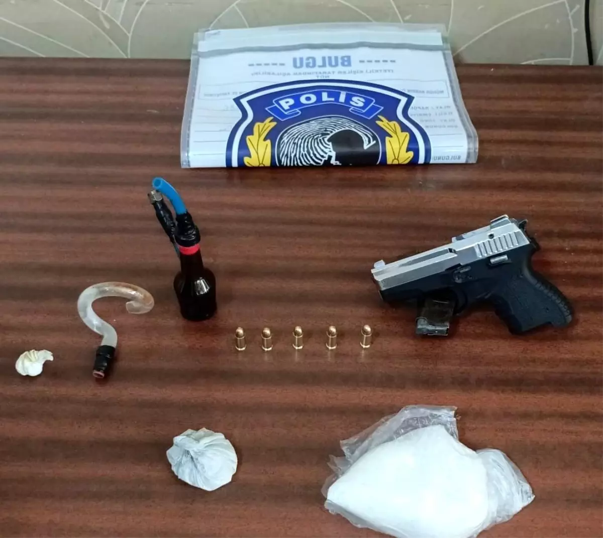 Gaziemir’de Uyuşturucu Operasyonu: 2 Gözaltı