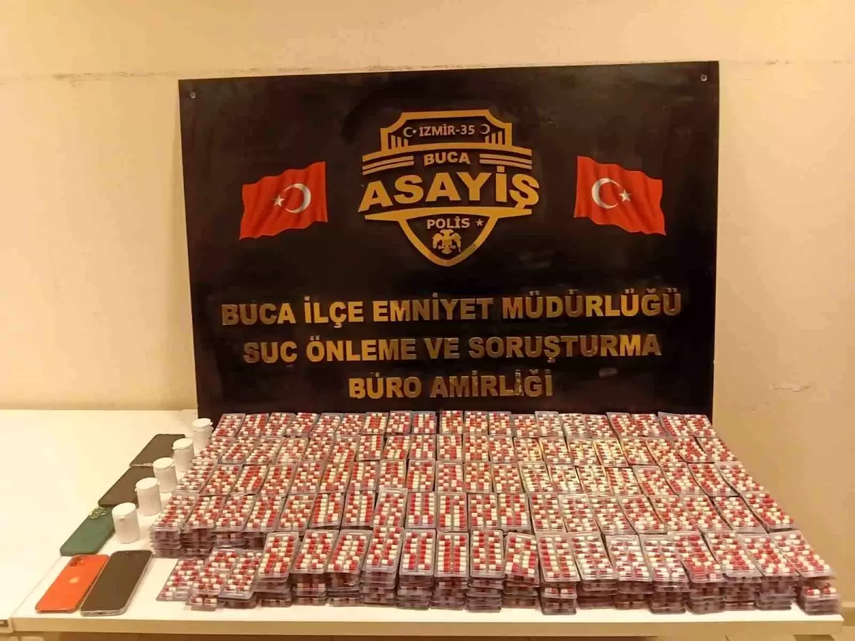 İzmir’de Uyuşturucu Operasyonu: 11 Bin Hap Ele Geçirildi!