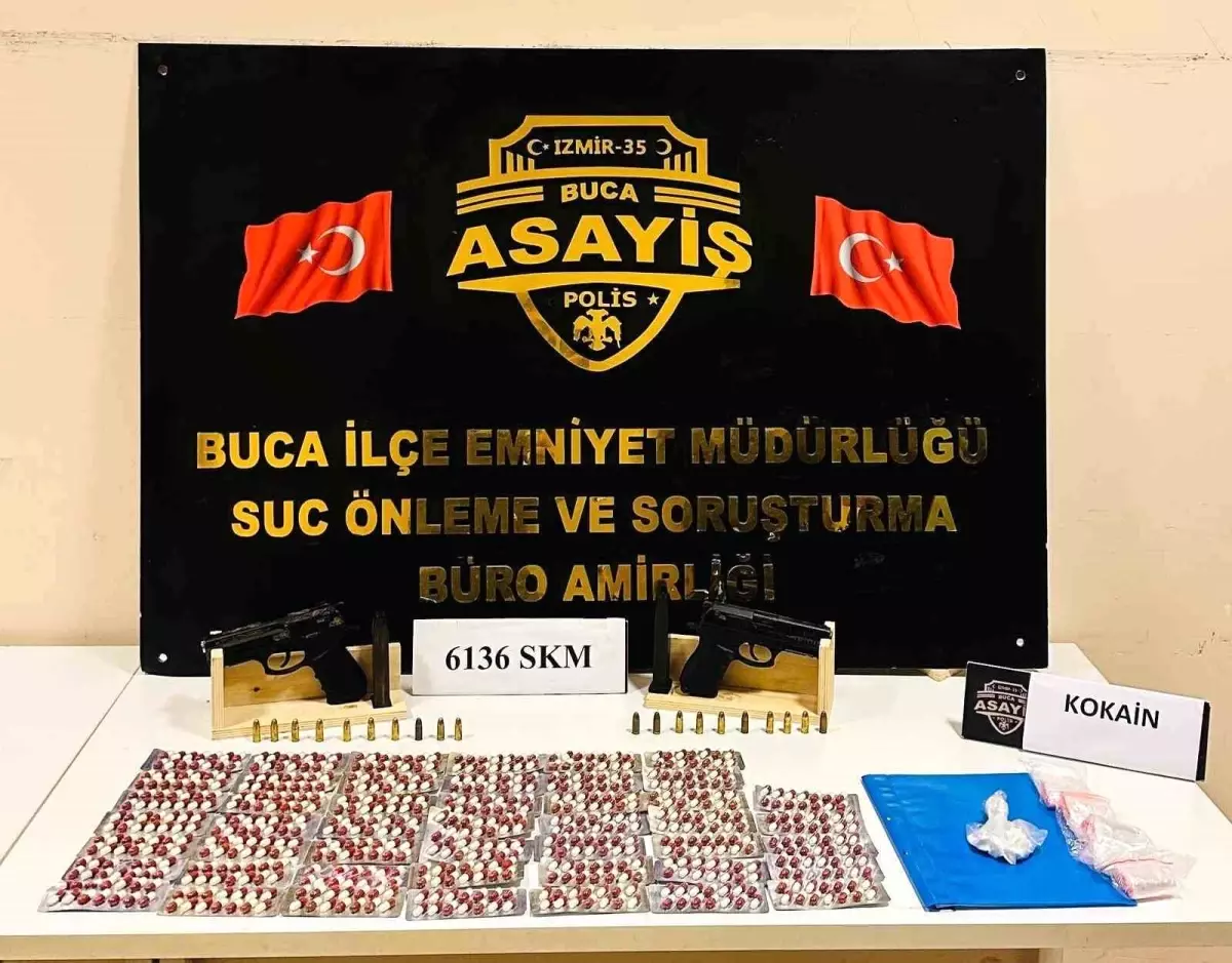İzmir’de Uyuşturucu ve Silah Operasyonu: 5 Gözaltı!