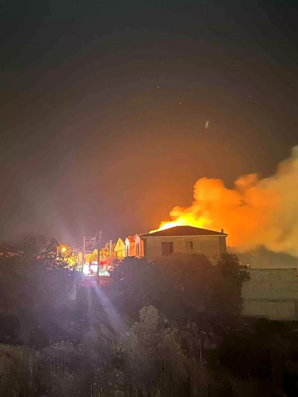 Çeşme’de Villa Yangını Kontrol Altına Alındı!