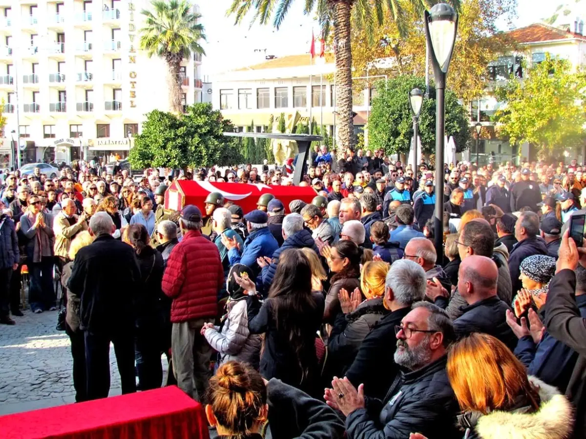 Çeşme’nin Eski Başkanı Tütüncüoğlu Son Yolculuğuna Uğurlandı