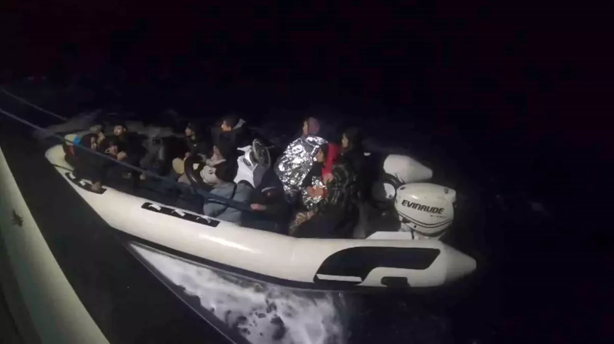 Foça ve Karaburun’da 58 Düzensiz Göçmen Kurtarıldı