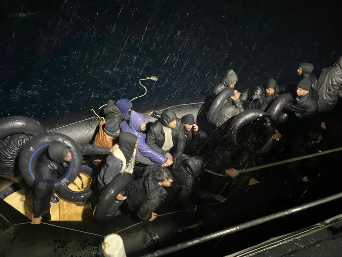 Karaburun’da 26 Düzensiz Göçmen Kurtarıldı!