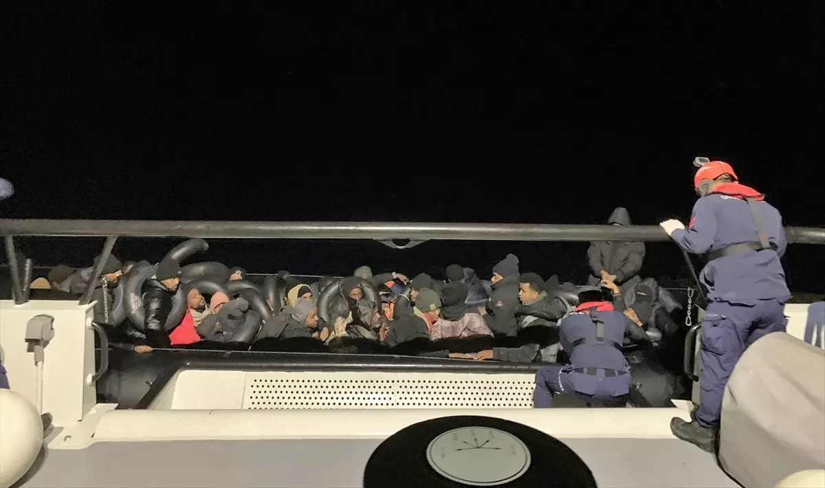 Çeşme Açıklarında 62 Düzensiz Göçmen Kurtarıldı!