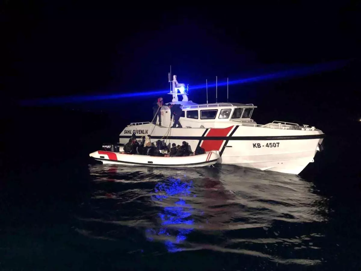 İzmir’de Düzensiz Göçmen Operasyonu: 99 Yakalandı!