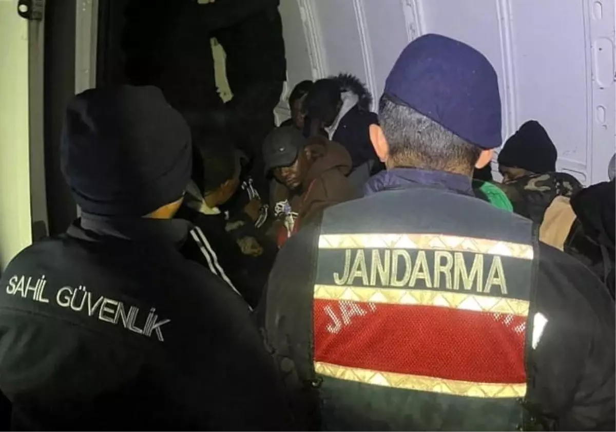 Dikili’de 27 Düzensiz Göçmen Yakalandı!