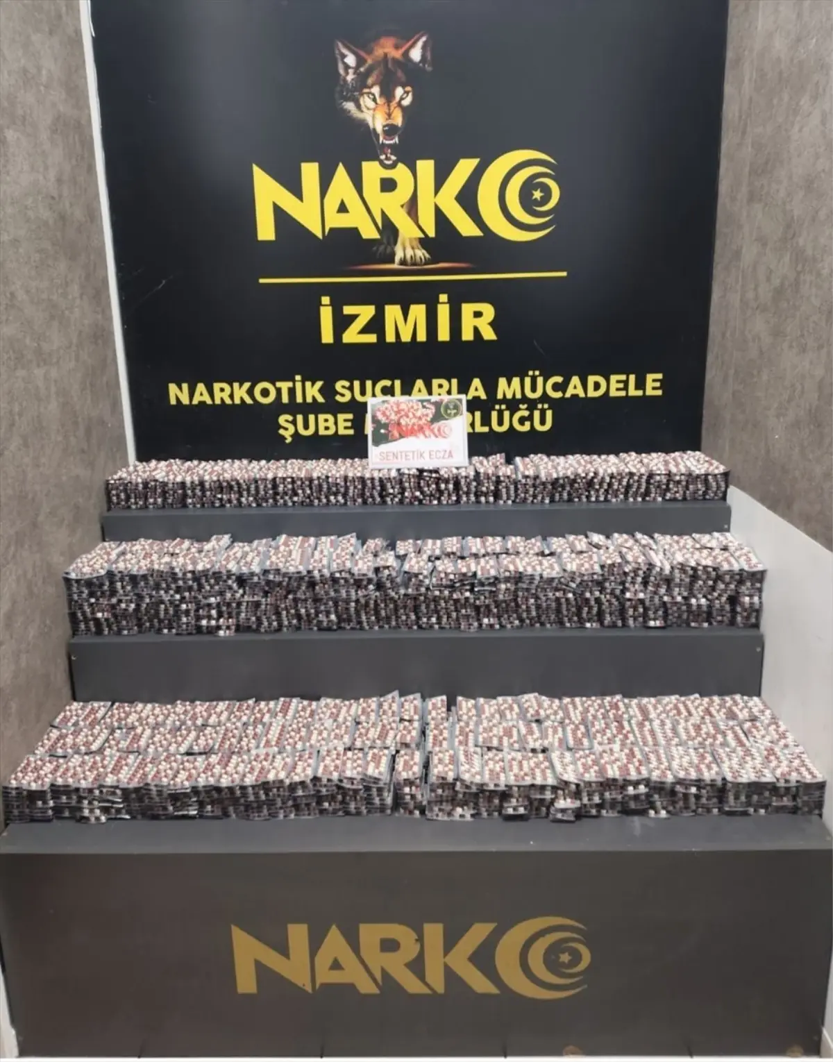 Bayraklı’da Uyuşturucu Operasyonu: 55 Bin Hap Ele Geçirildi!