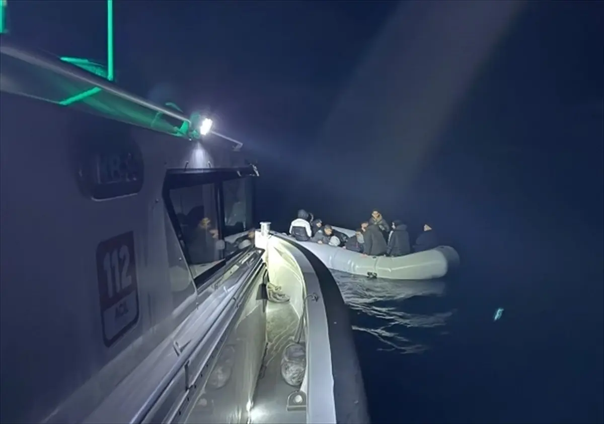 İzmir’de 120 Düzensiz Göçmen Kurtarıldı!