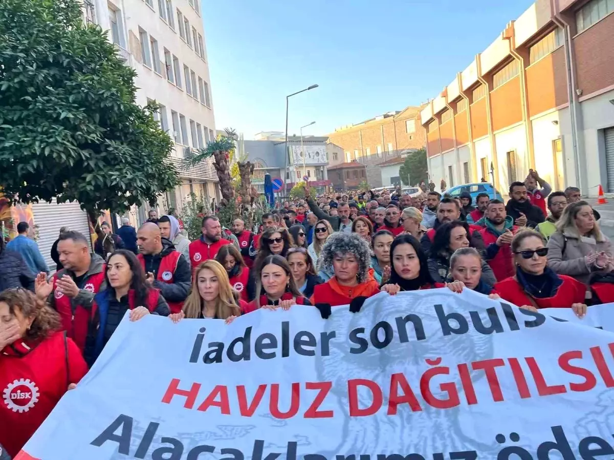 İzmir’de İşçiler Yarım Gün Eylemle Tepki Gösterdi!