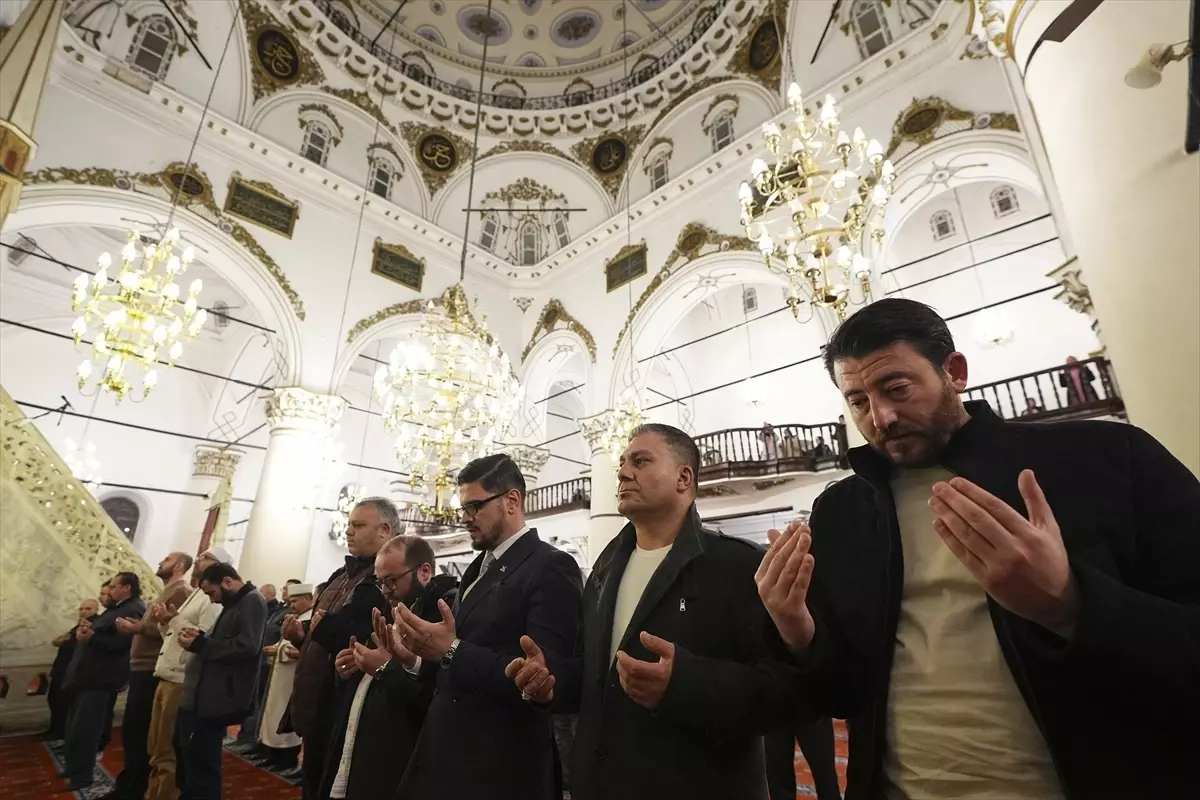 Regaip Kandili İzmir’de Coşkuyla Kutlandı!