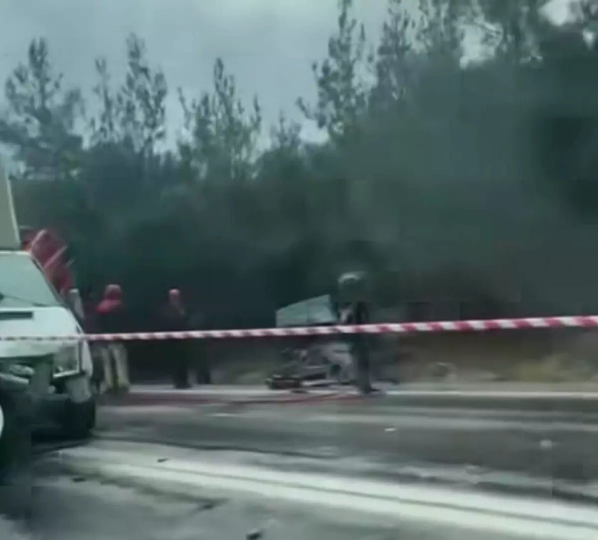 Menderes’te Feci Kaza: 2 Ölü, 3 Yaralı