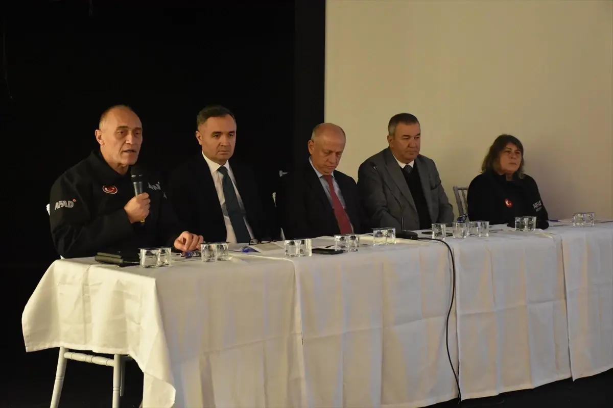 İzmir’de Afet Yönetimi İçin Koordinasyon Toplantısı