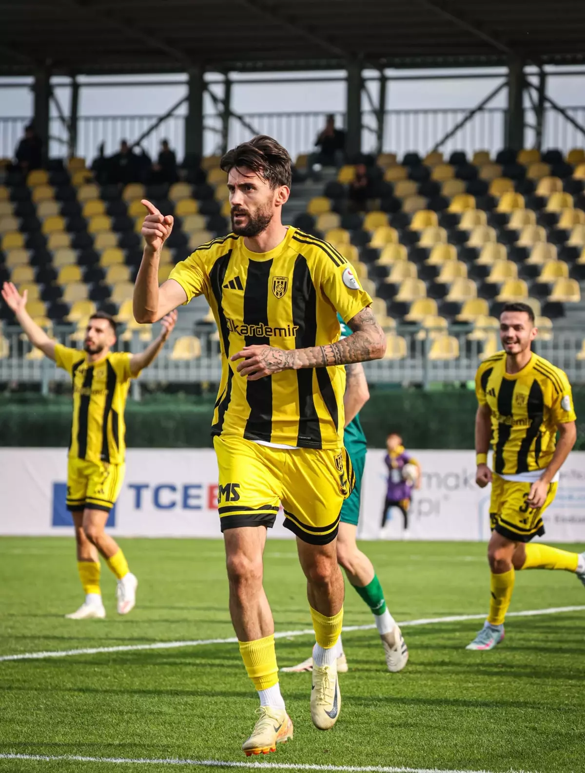 İzmir Derbisinde Menemen ve Aliağa Karşılaşıyor!