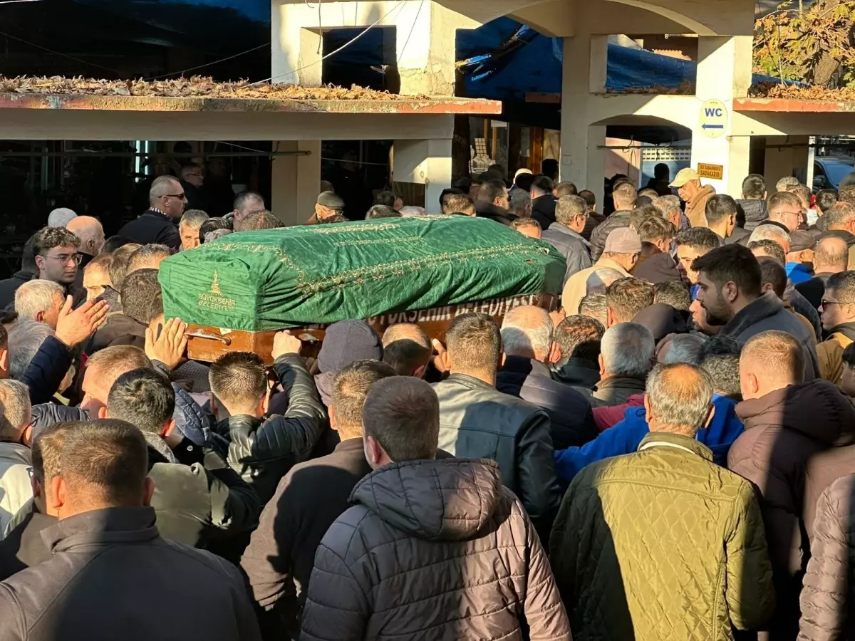 Şampiyon Motosikletçi Özgür Çapacı Hayatını Kaybetti