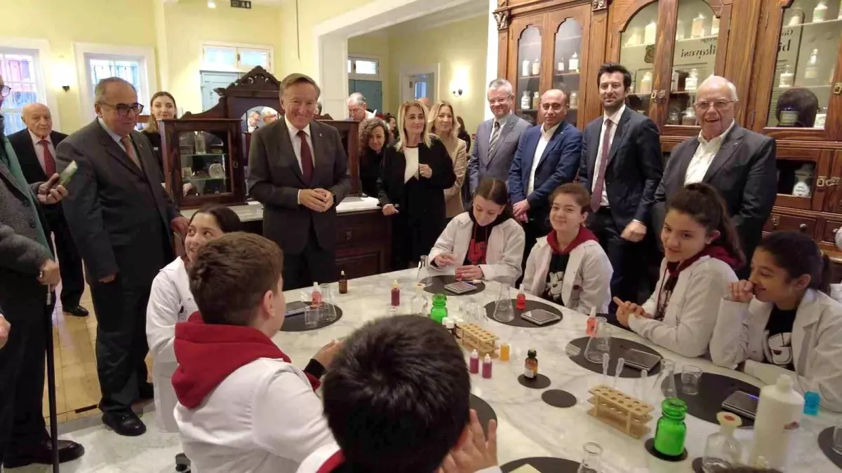 Tarihi Eczane Yenilikçi Eğitim Merkezi Oldu!