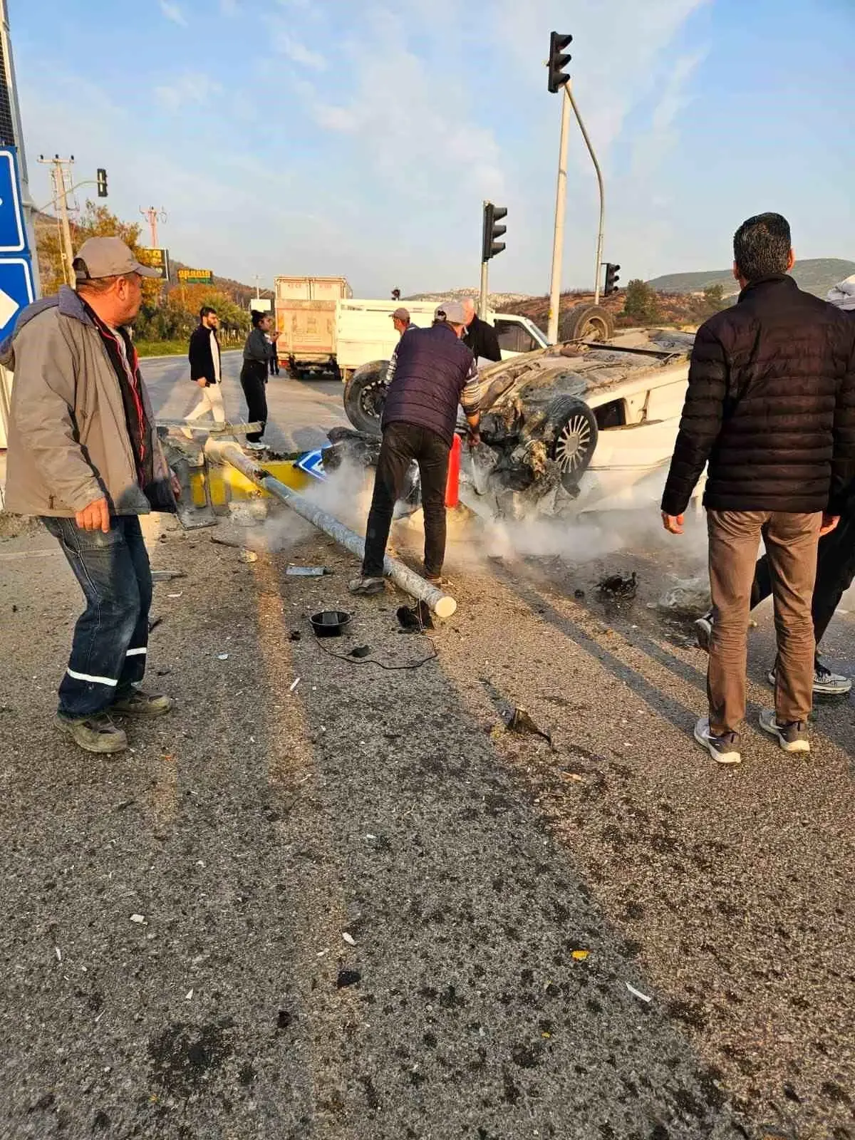 İzmir’de Gelin ve Kaynana Kaza Geçirdi!
