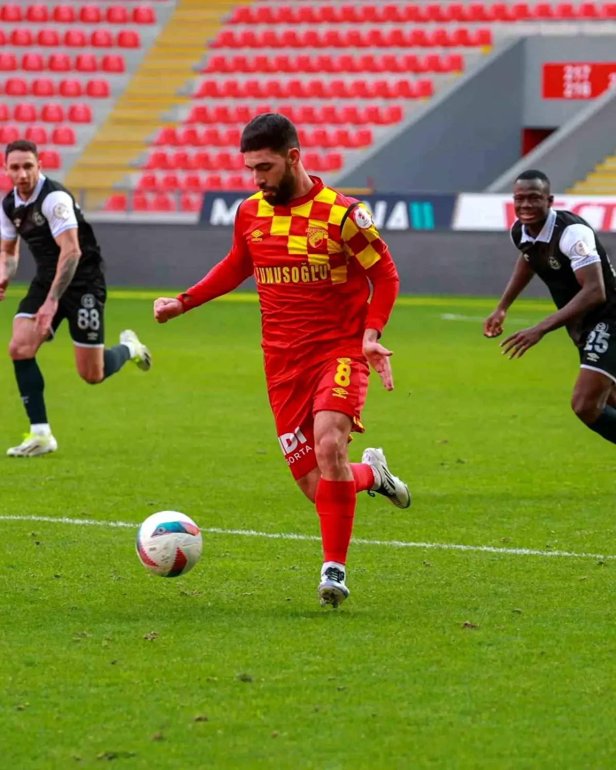 Göztepe’den Çorum FK’ya Transfer Bombası!