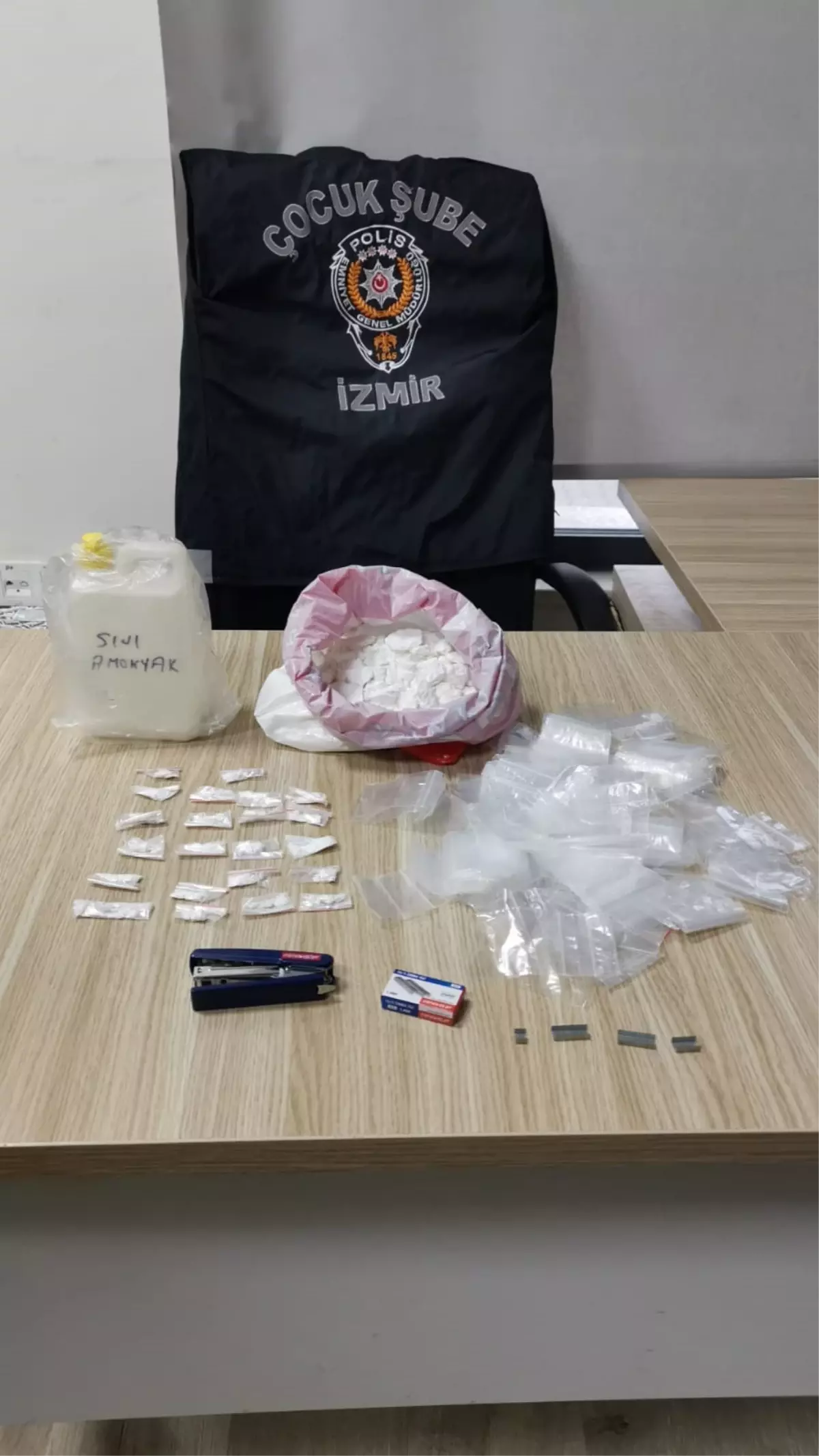 İzmir’de Uyuşturucu Operasyonu: 650 Gram Kokain Ele Geçirildi