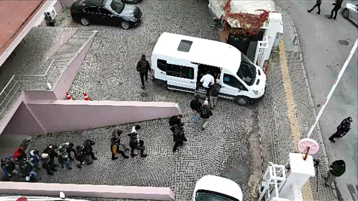 İzmir’de DEAŞ’a Yönelik Büyük Operasyon: 40 Gözaltı!