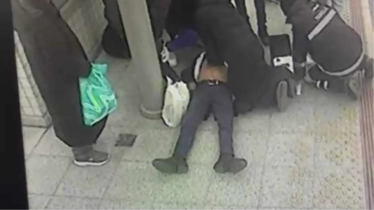 İZBAN’da Kalp Krizi: Sağlıkçı Hayat Kurtardı!