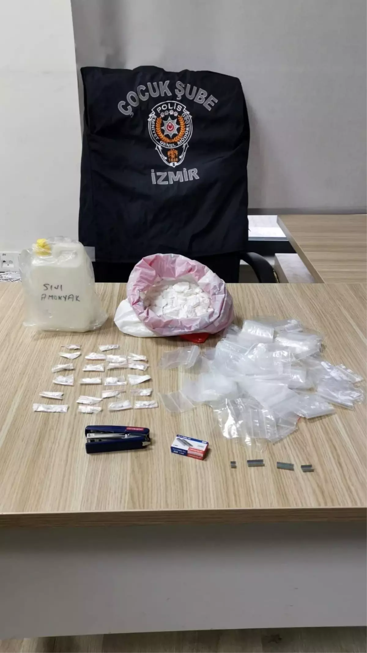 İzmir’de Uyuşturucu Operasyonu: 639 Gram Kokain Ele Geçirildi