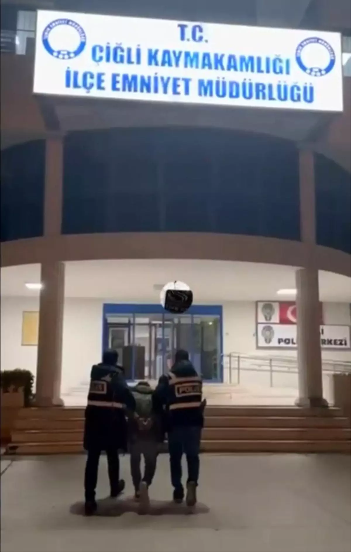 Çiğli’de Uyuşturucu Operasyonunda 17 Bin Hap Ele Geçirildi