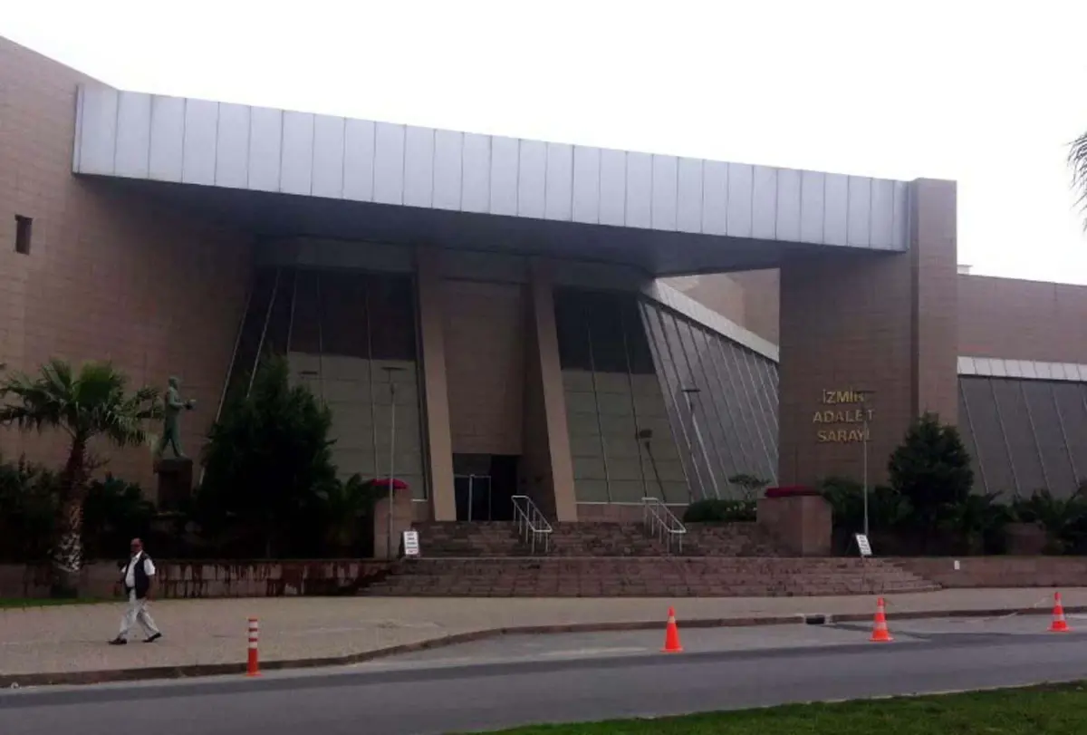 İzmir’de Öğrencilerin Verileri Çalındı, 3 Gözaltı!