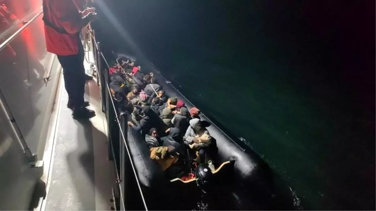 İzmir’de 59 Düzensiz Göçmen Yakalandı!