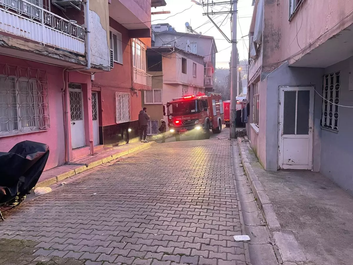 İzmir’de Elektrik Kontağından Yangın Çıktı!