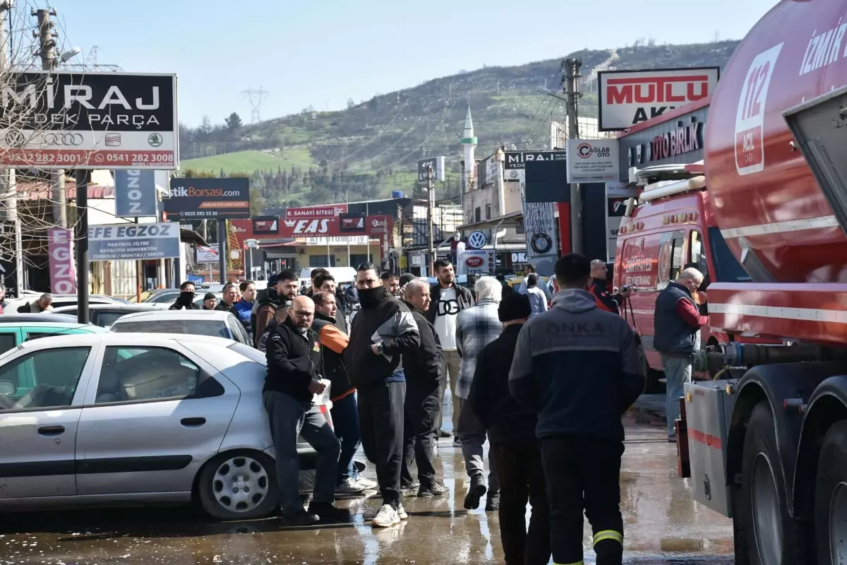 İzmir’de Yangın 2,5 Saatte Kontrol Altına Alındı!