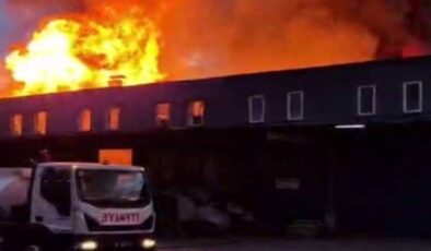 Karapınar’daki Market Deposu Alev Alev Yandı!