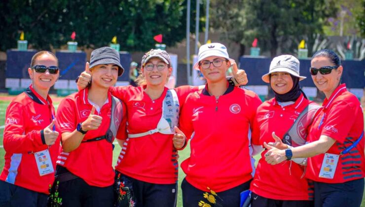 Dünya Kupası’nda Gümüş Madalya İzmir’e Geldi!