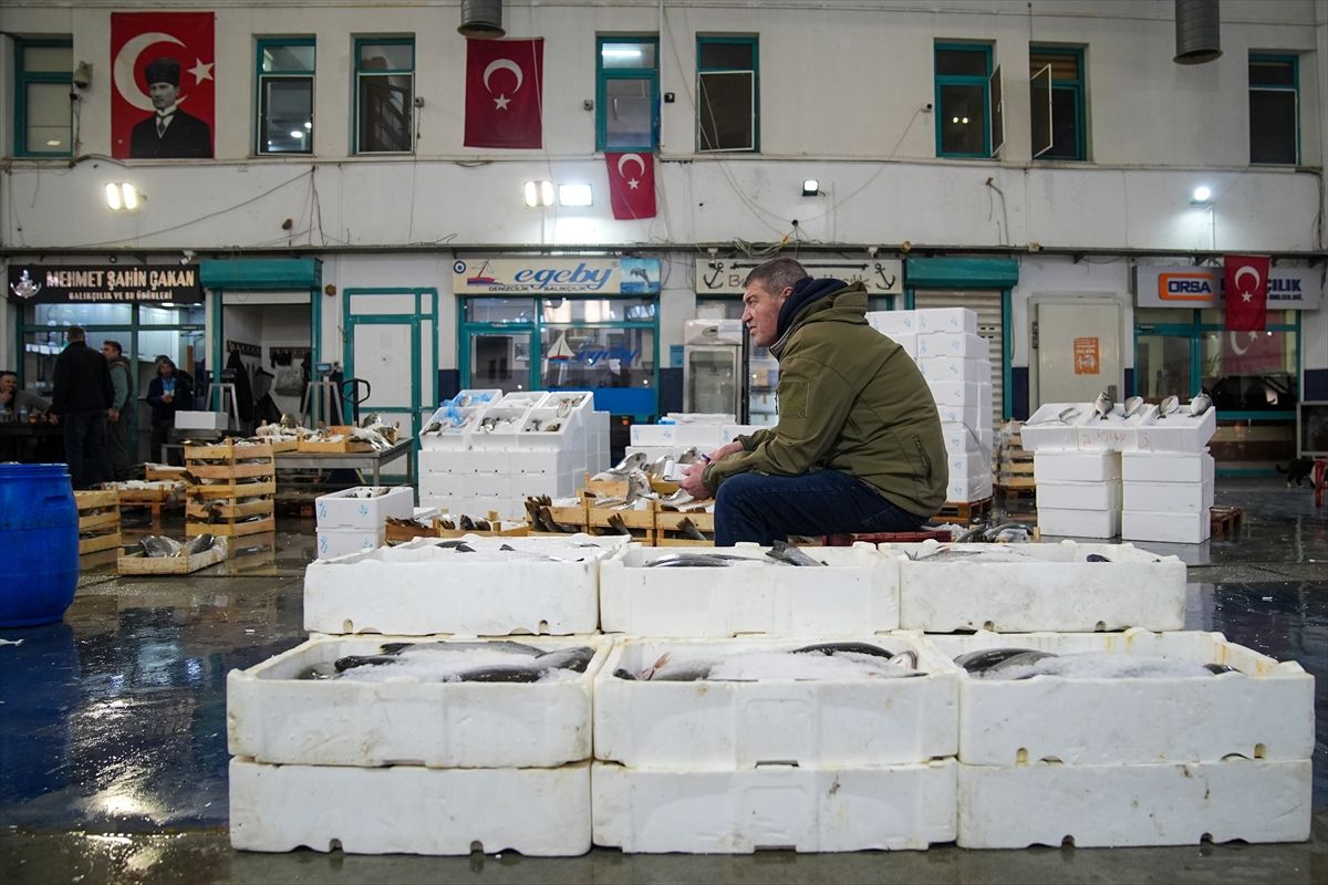 Ege Balıkçıları, Bereketli Sezonu Kutluyor!