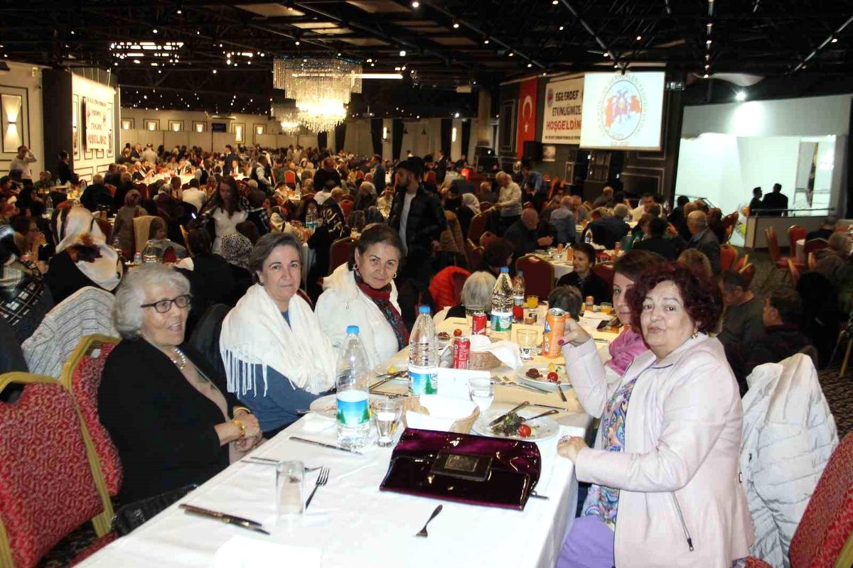 Erzincanlılar İzmir’de Birlikte Hasret Giderdi