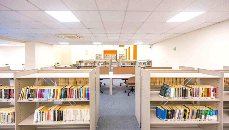 İzmir’de Modern Kütüphane Gençleri Bekliyor!